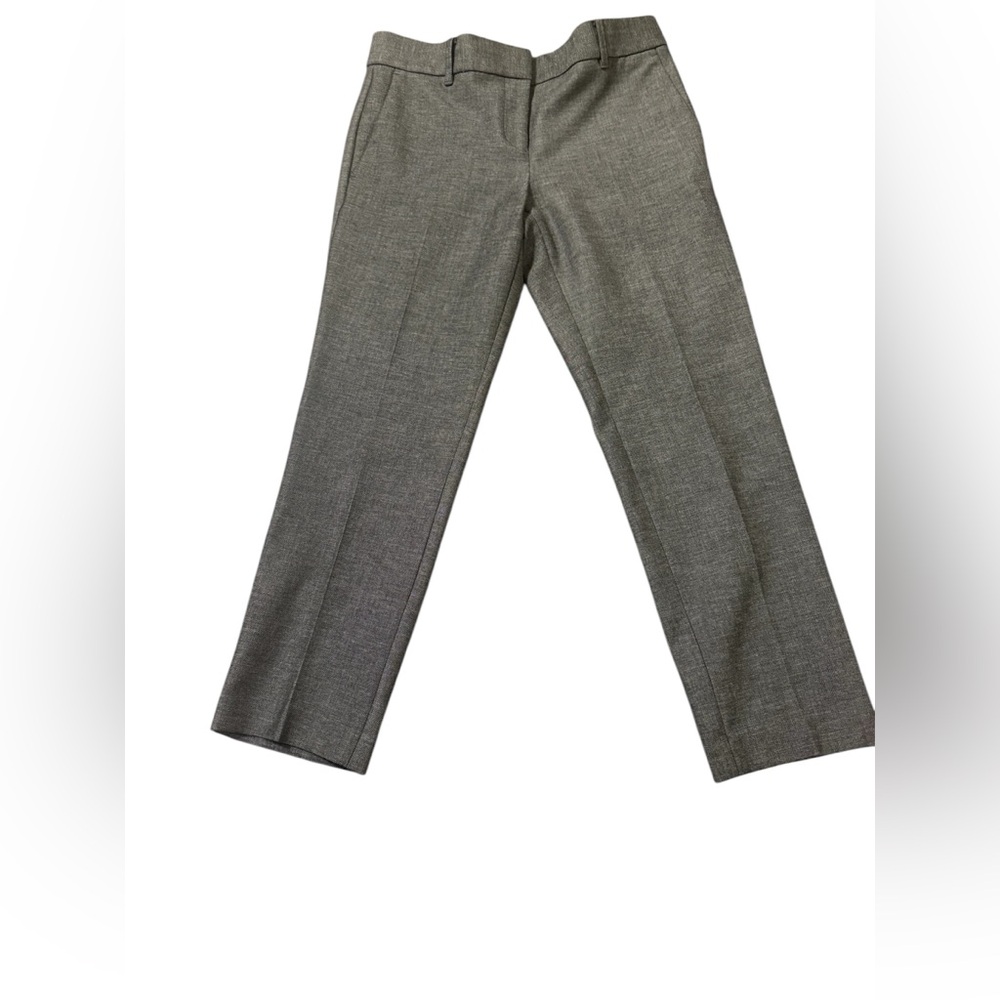 Ann taylor de in fit  women size 4 grey